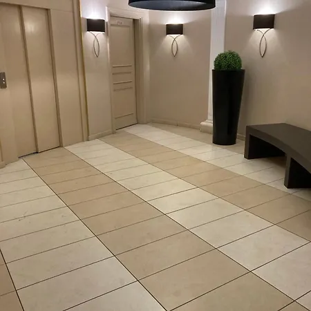 2 Pieces 55 M2 Les Pins Juan-les-Pins